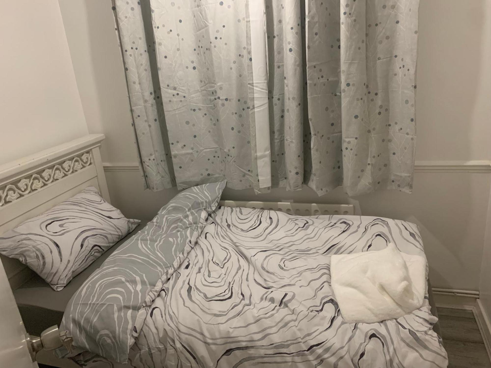 At Apex House Single Room Horndon-on-the-Hill Esterno foto